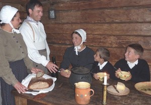 Scène de repas dans la Savoie d'hier